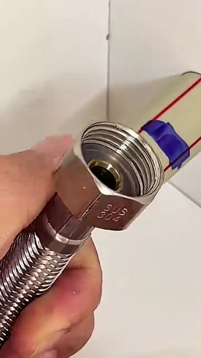 Pro tip for connecting water pipes!