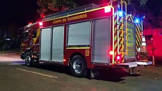 Filho tranca a mãe dentro do banheiro e Bombeiros são chamados para resgate