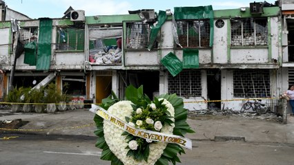 En ruinas quedaron los comercios del lugar donde detonó el ‘camión bomba’ en Cali