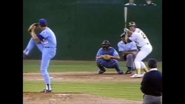Mark McGwire (OAK) hits his 100th home run in the Majors (7/5/89)
