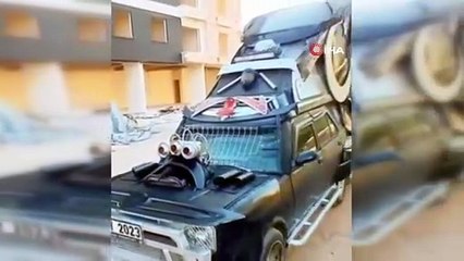 Bilim kurgu filminden fırlamışa benzeyen aracını tanka çevirdiği aracı trafik polisine takıldı!