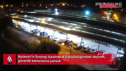 Sındırgı'da deprem anı güvenlik kamerasında