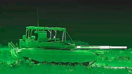 Video: Rusland tester T-90M’s ildkraft under natlige skud styret af UAV’er