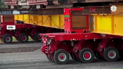 Trasladan 5 kilómetros una histórica iglesia sueca de 600 toneladas de madera roja