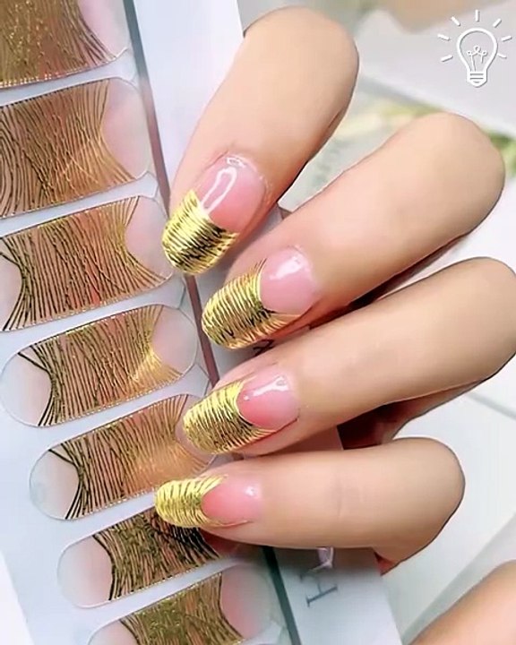 A manicure idea for each month 🤗