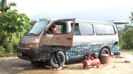 Restoring the 1968 Toyota Hiace.
