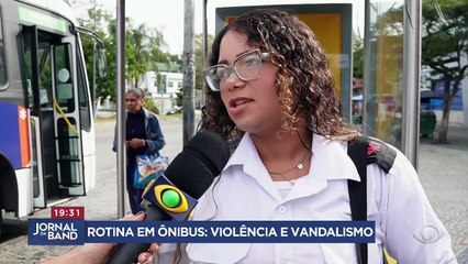 Rotina em ônibus no Rio: violência e vandalismo