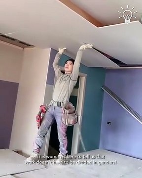 This woman takes construction work to the next level!💪