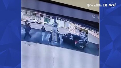 Frentista é arrastada pelos cabelos por ex em posto de Uberlândia