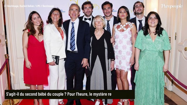 Famille Kretz : Un mois après avoir annoncé attendre un enfant, une douce photo de bébé publiée par l’un des membres !