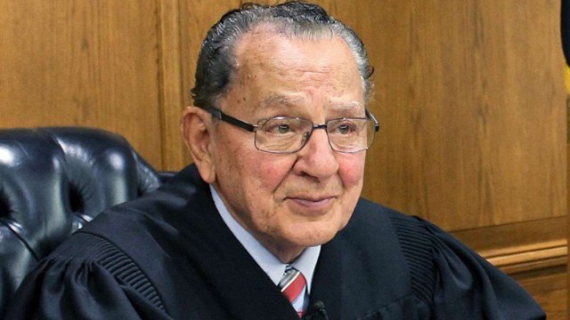 America Judge Frank Caprio का 88 Age में Death Reason, Wife,Kids, Family & Networth Details...