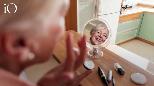 Come scegliere il rossetto e valorizzare le labbra dopo i 40