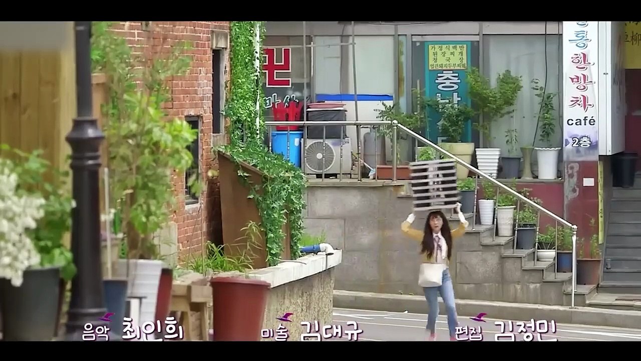 A beautiful 20 year old girl suddenly becomes old because of a love curse