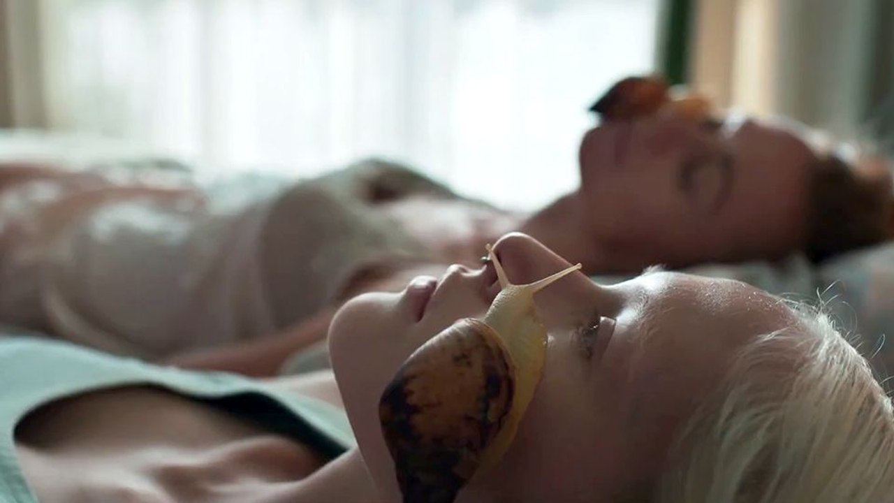 White Snail Trailer OmeU