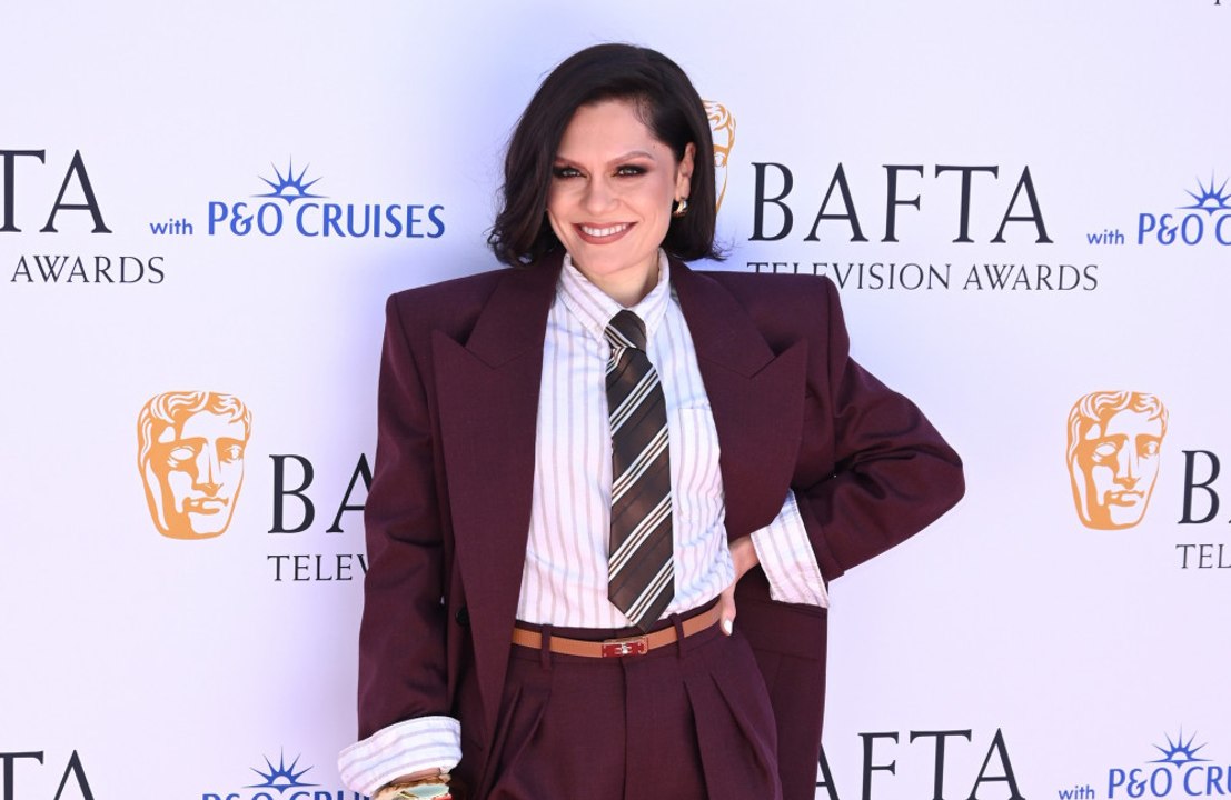 Jessie j: der krebs 'raubte' ihr zeit mit ihrem sohn