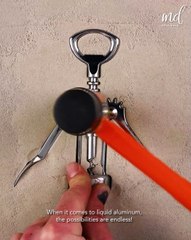 Crafting some incredible objects using liquid aluminum!