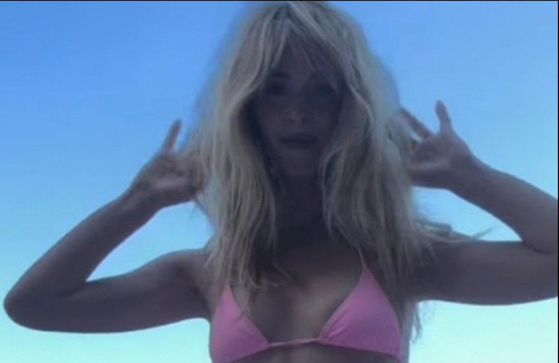 Diana Vickers stuns in revealing pink bikini while promoting new single