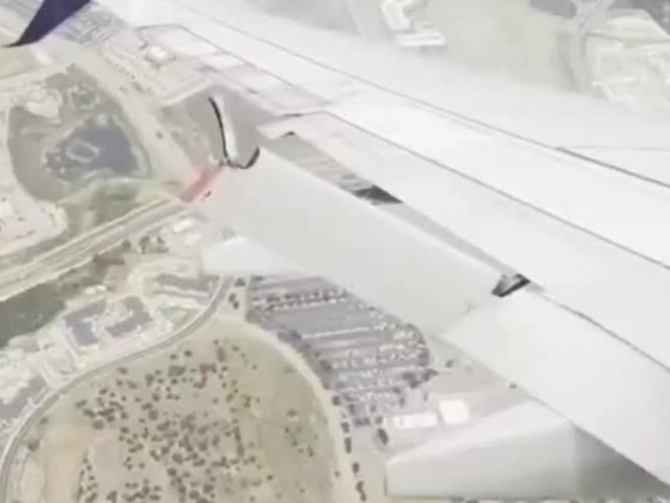 Boeing mit Defekt: Tragflächenteil löst sich im Flug