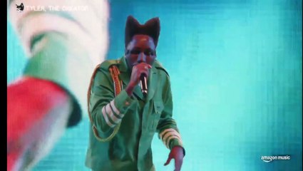 Tyler, The Creator chante "Earfquake" en live