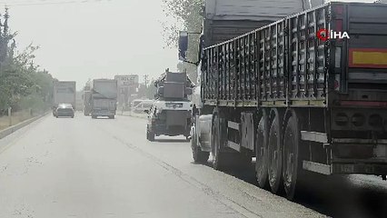 Otomobilin üzerinde koltuğu böyle taşıdı!