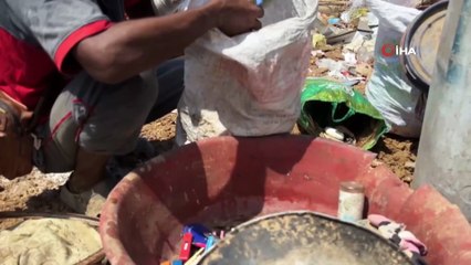 Kahpe İsrail 200 ailenin kaldığı kampı vurdu