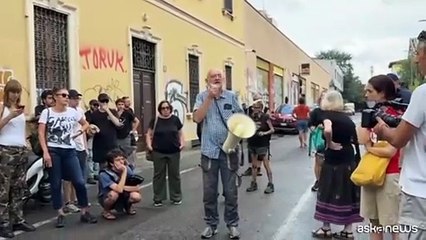 I leader storici del Leoncavallo: le nostre idee non finiscono e non cambiano