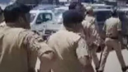 किसानों और पुलिस के बीच भिड़ंत, हुआ लाठीचार्ज