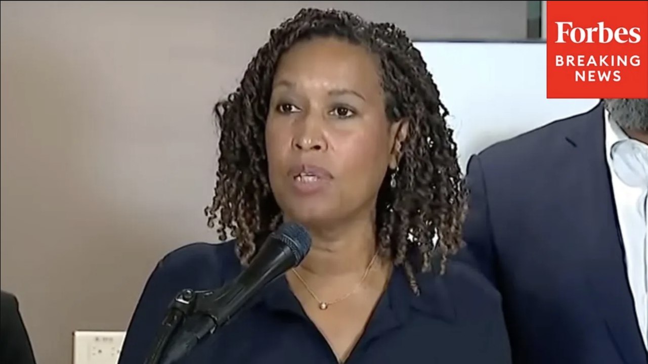 DC Mayor Pressed For Reaction To Federal Official Reportedly Saying 'We're Not Going Anywhere'