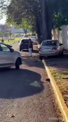 Corsa colide com McLaren de R$ 3 milhões em rotatória de Toledo