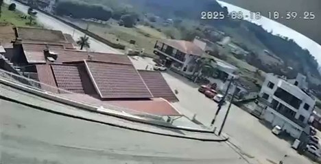 Ce toit va nécessiter de petites réparations