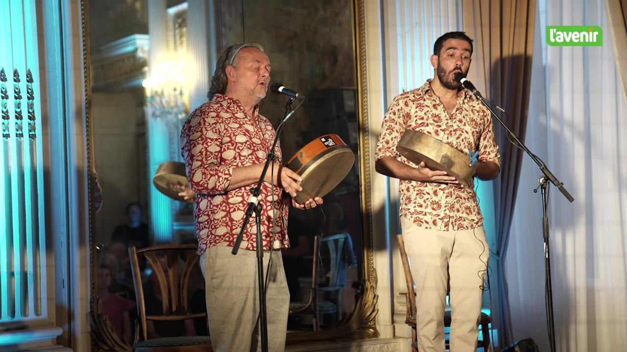 Duò Lavoà Lapò  revisite le répertoire occitan dans l’ancienne salle de bal du Conseil d’État
