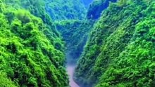 China’s Magical Bridge That Drives Over a River!