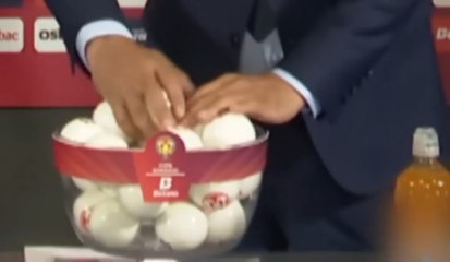 Polémico sorteo de la Copa en Rumanía: ¿la "mano inocente" es realmente inocente?