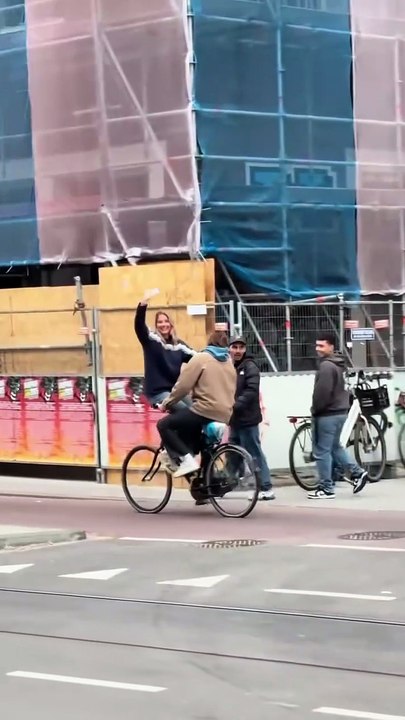 Quand l’amour circule dans les rues d’Amsterdam 🇳🇱