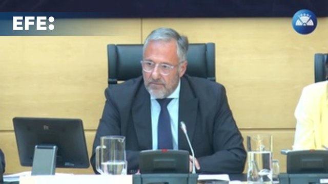 Mañueco comparecerá por la gestión de incendios en las Cortes entre peticiones de dimisión