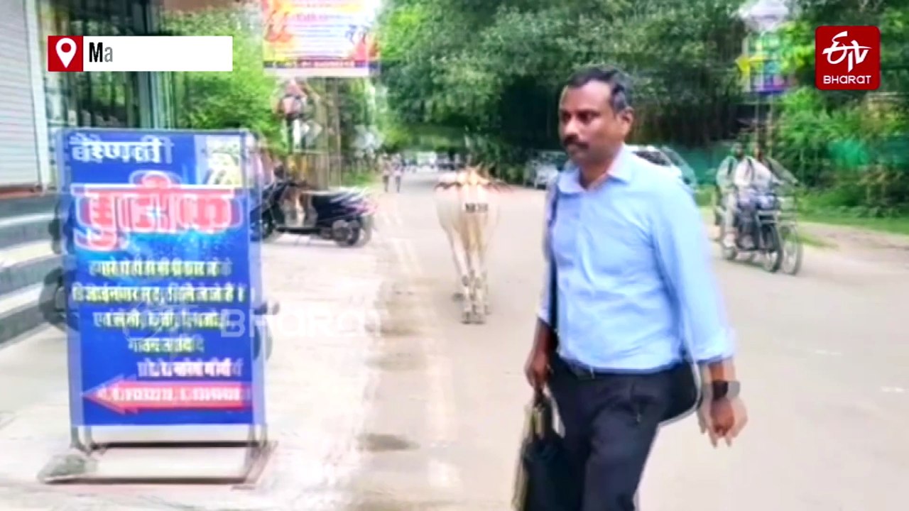 Dalit Officer ‘Forced To Work On Floor’ In Madhya Pradesh, Administration Denies Allegations