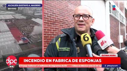 Bomberos controlan fuego en fábrica de esponjas en CDMX | DPC