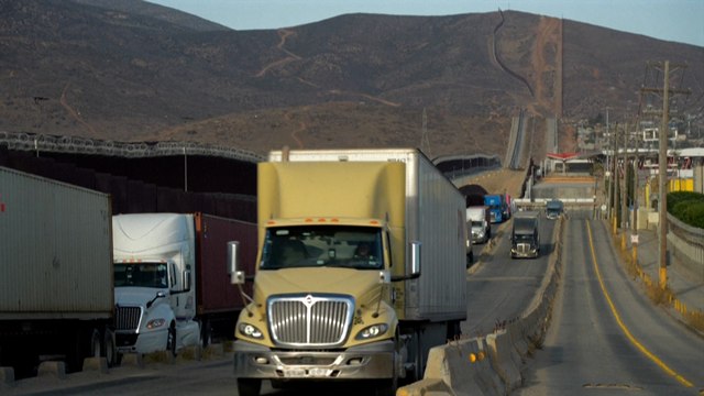 Pourquoi les États-Unis suspendent les visas pour tous les routiers étrangers