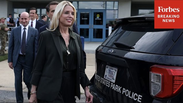 AG Pam Bondi Addresses Police Officers & National Guard In D.C. Alongside Trump