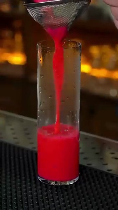 Hawthorn_Fizz__Fiery_and_passionate,_a_cup_of_hawthorn_romance_for_you_and_him_#cocktail_#bar(360p)