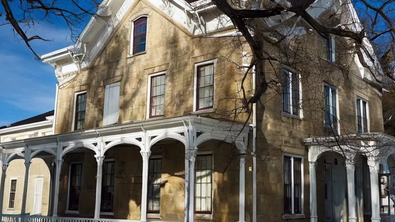 Terrifying True Ghost Stories From The Mathias Ham House - Haunted Iowa!