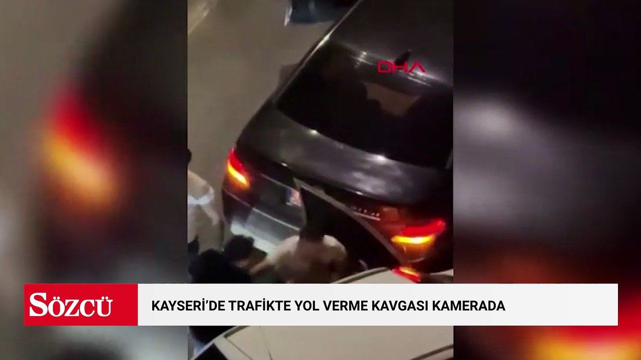 Kayseri’de trafikte yol verme kavgası kamerada