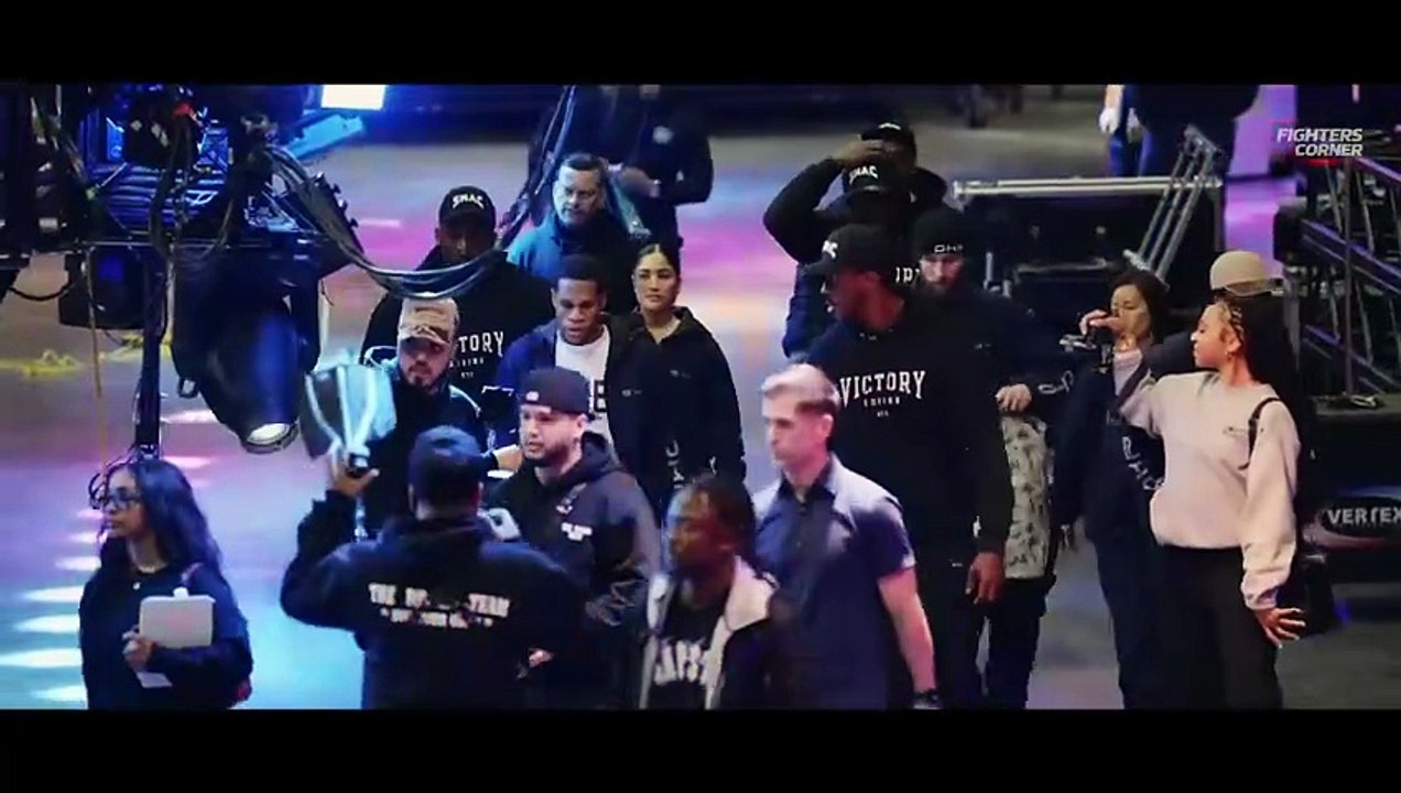 _I'LL KNOCK YOU OUT B_TCH!” Keyshawn Davis UNLEASHES On Devin Haney On LIVE (Full Video)