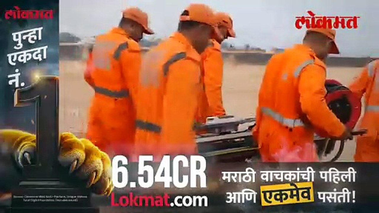 आत्महत्याग्रस्त शेतकऱ्यांच्या मुलांनी पवार कुटुंबाची भेट घेतली.
