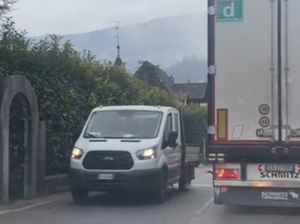 Lavori sulla Ss47 dopo il cedimento stradale, mattinata di passione