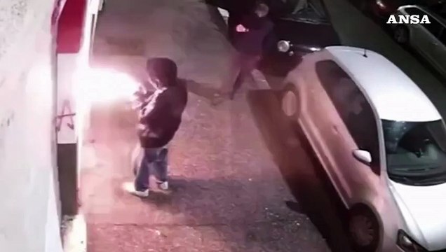 Roma, vandalizzata la sede di Fratelli d'Italia a Garbatella
