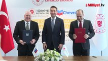 Türkiye Petrolleri ile Chevron el sıkıştı! Bakan Bayraktar: Ortak arama faaliyetleri gerçekleştireceğiz