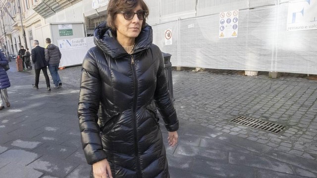 Ritratto Meloni, Giulia Bongiorno a San Lorenzo in Lucina: «Guardate il crocifisso di Guido Reni, il resto lasciatelo stare»