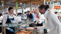 Milano-Cortina 2026, Mattarella a pranzo al villaggio Olimpico con le atlete e gli atleti azzurri