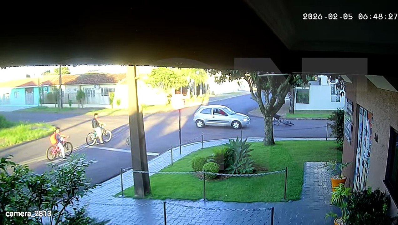 Novas imagens de câmera de segurança impressionam e mostram acidente em cruzamento já marcado por tragédia em Cascavel